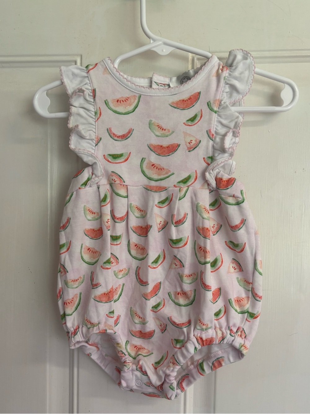 9M The Proper Peony White Melon Pima Open Side flutter sleeve Bubble.  In EUC!